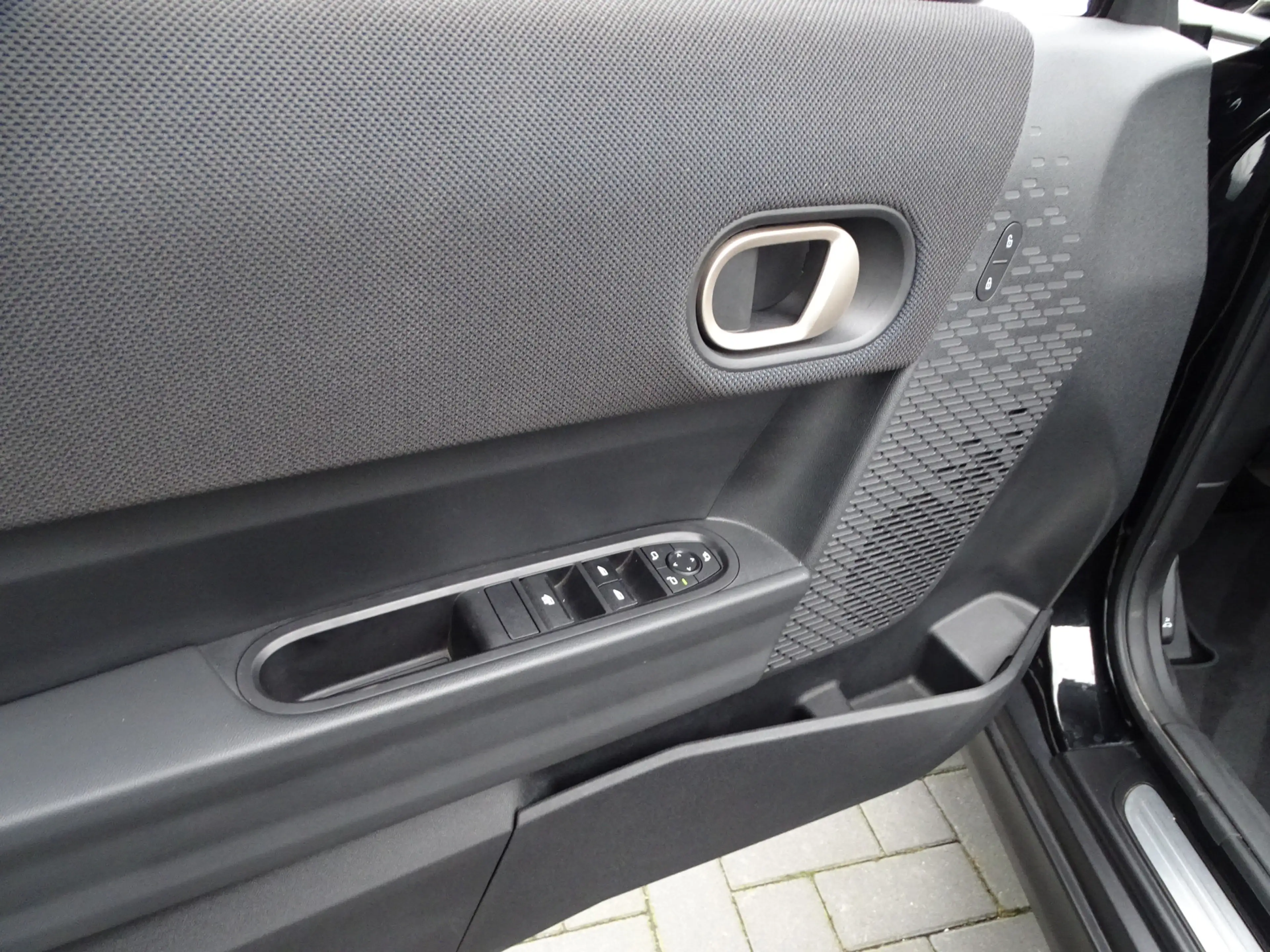 MINI Cooper C Cabrio Mini 2.0 Classic M — photo 17