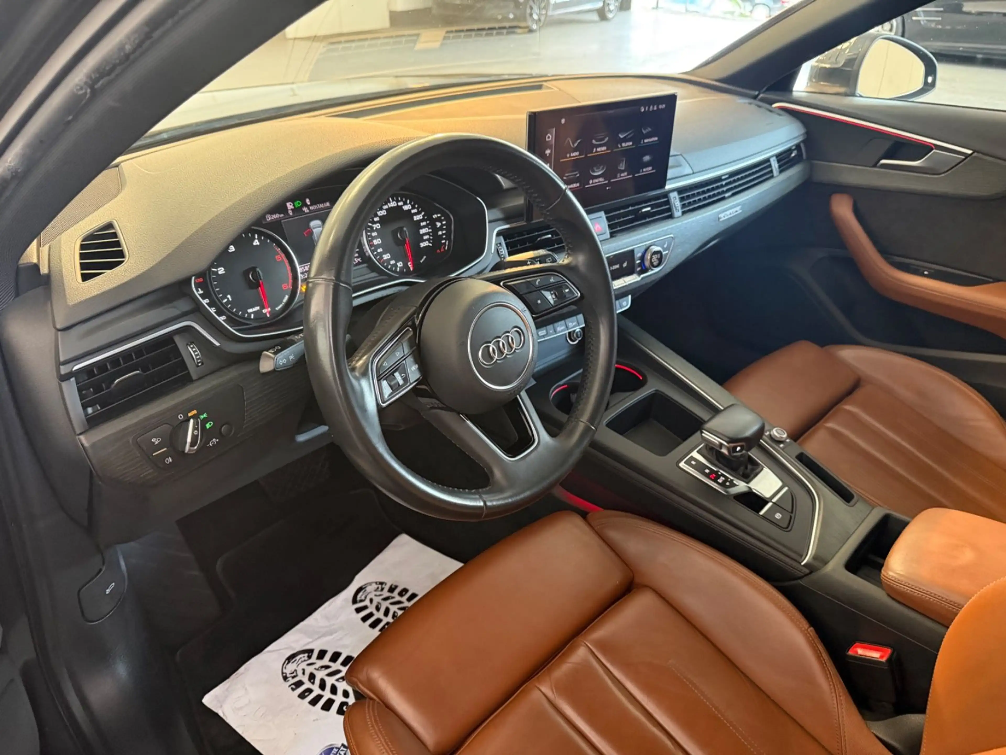 Audi A4 AVANT 40 TDI QUATTRO*AUT*LEDER*NAVI*APPLE*LED — photo 4