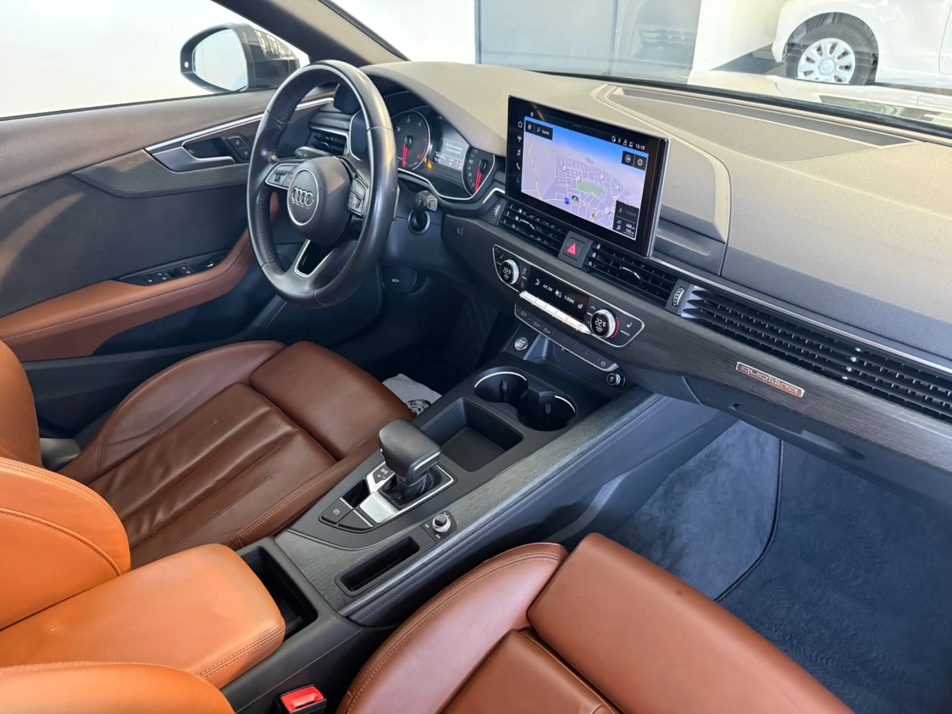 Audi A4 AVANT 40 TDI QUATTRO*AUT*LEDER*NAVI*APPLE*LED — photo 2