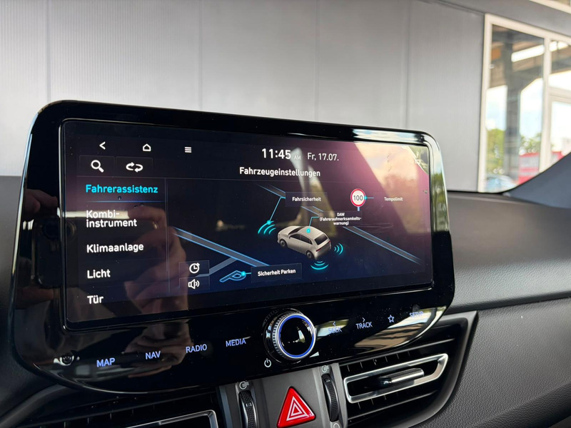 Hyundai i30 Kombi Comfort Plus 1.0 T-GDI DCT Navi/ Totwinkel A — photo 14