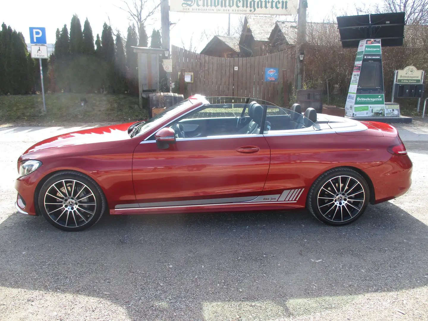 Mercedes-Benz C 200 C-Klasse Cabrio, 9G-TRONIC AMG-Line, Sportpaket Rot - 2
