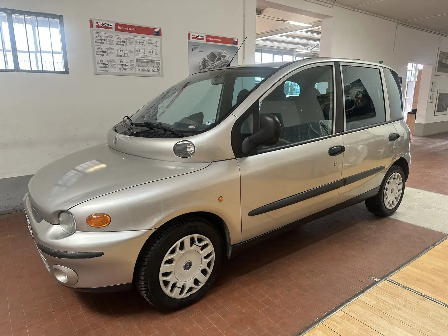 Fiat Multipla Multipla 1.9 jtd ELX 1 proprietario km 240000 Silber - 1