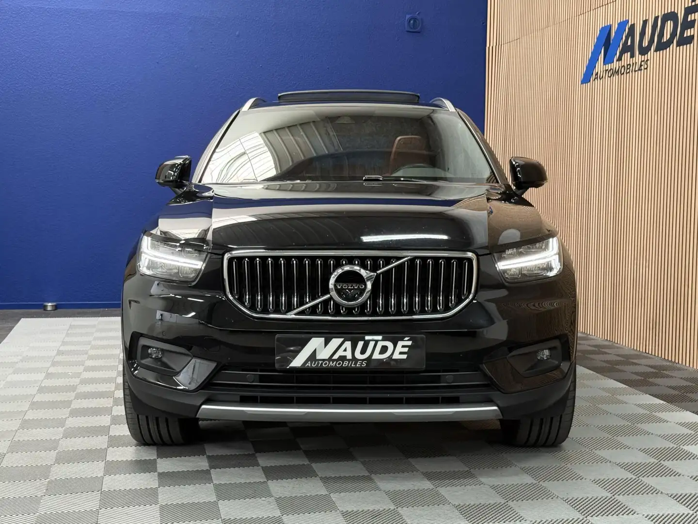 Volvo XC40 D3 150 CH Geartronic 8 Inscription Luxe Zwart - 2