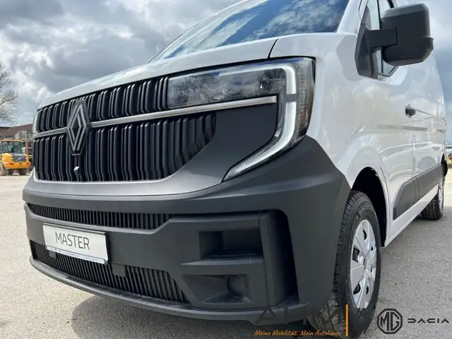 Renault Master view 7