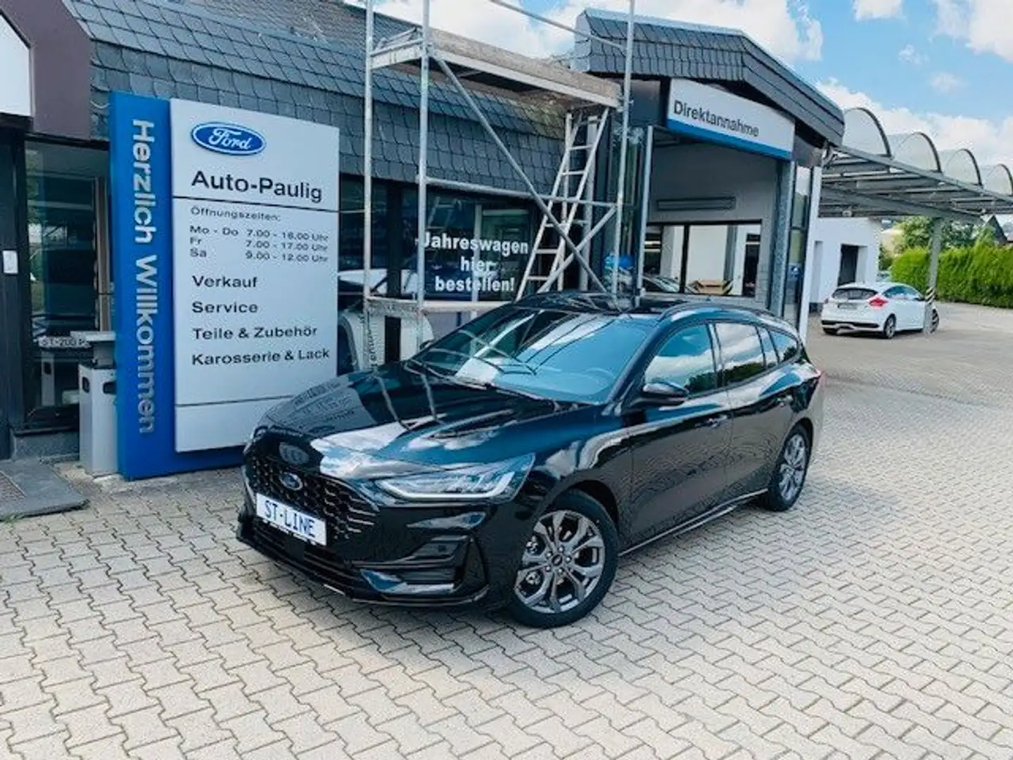 Ford Focus ST-Line X  AHZV el. schwenkbar ACC Schwarz - 1