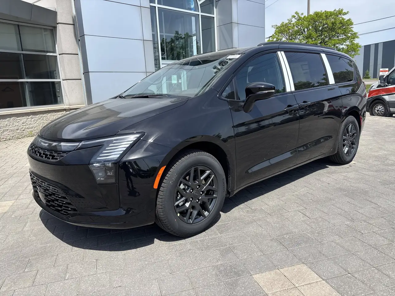 Chrysler Pacifica photo Chrysler Pacifica