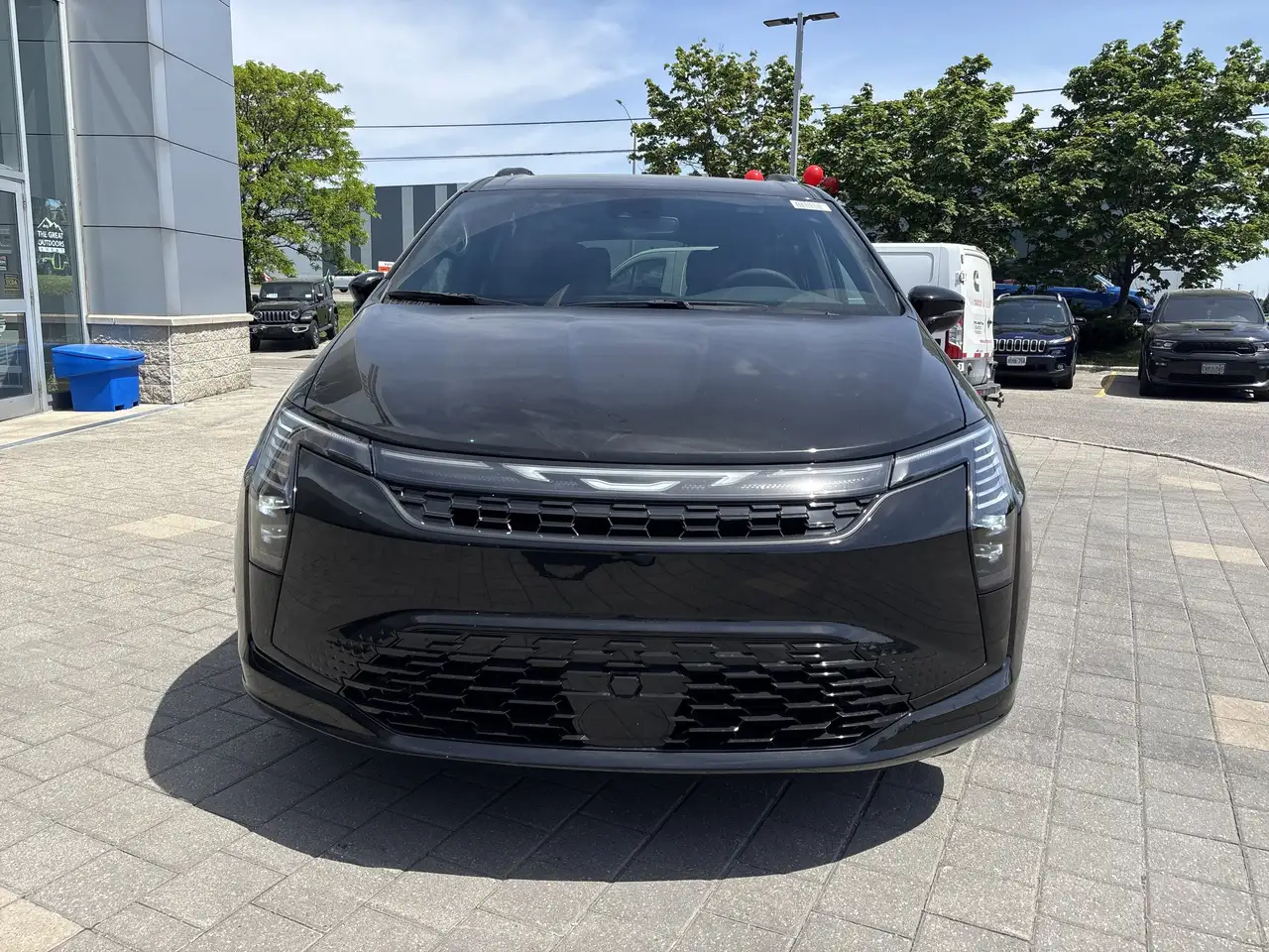 Chrysler Pacifica photo Chrysler Pacifica