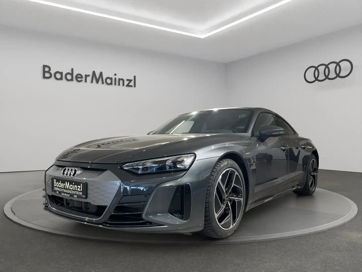 Audi e-tron GT quattro HDMatrix Navi SHZ Pano Grau - 1
