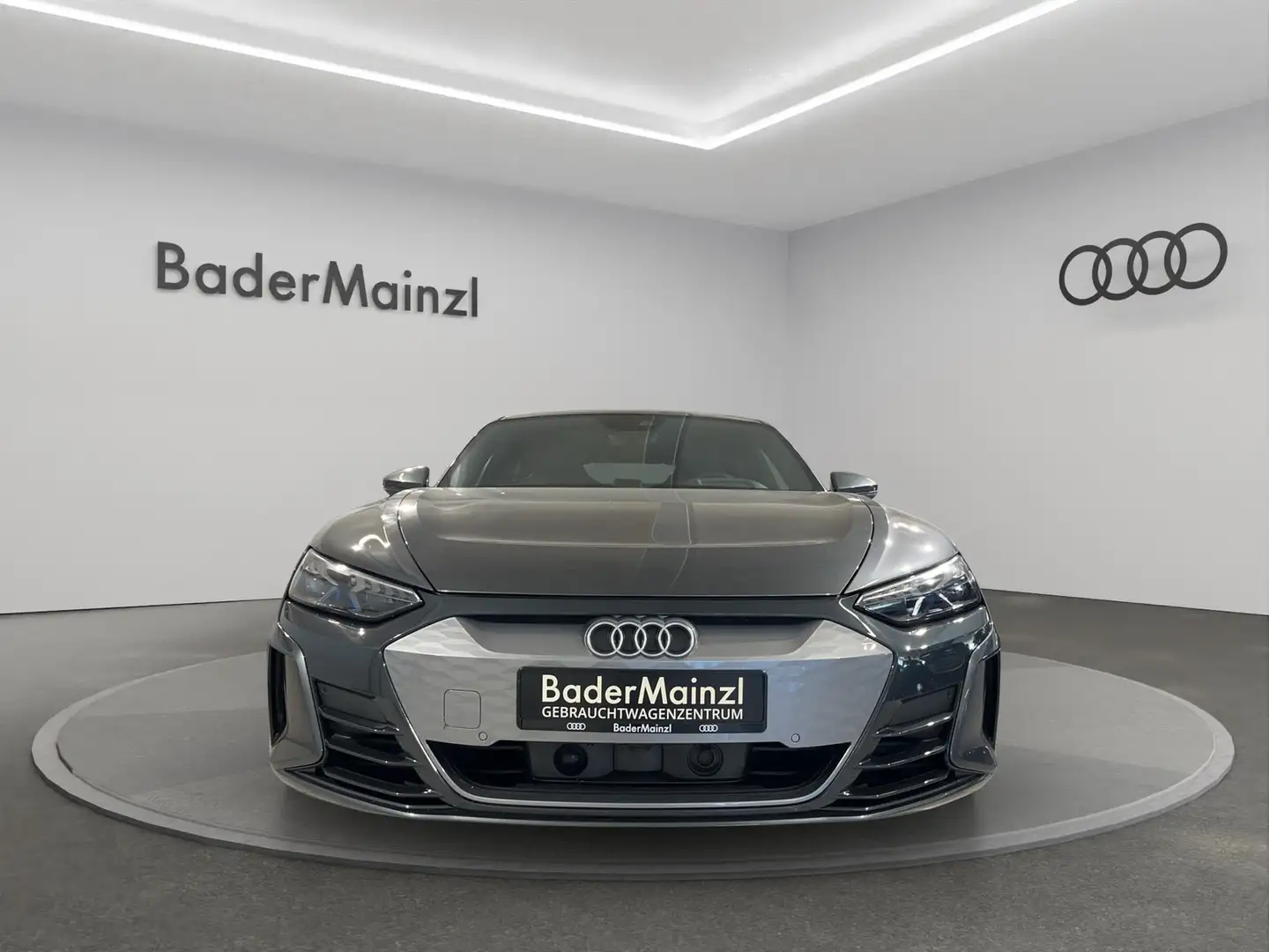 Audi e-tron GT quattro HDMatrix Navi SHZ Pano Grau - 2