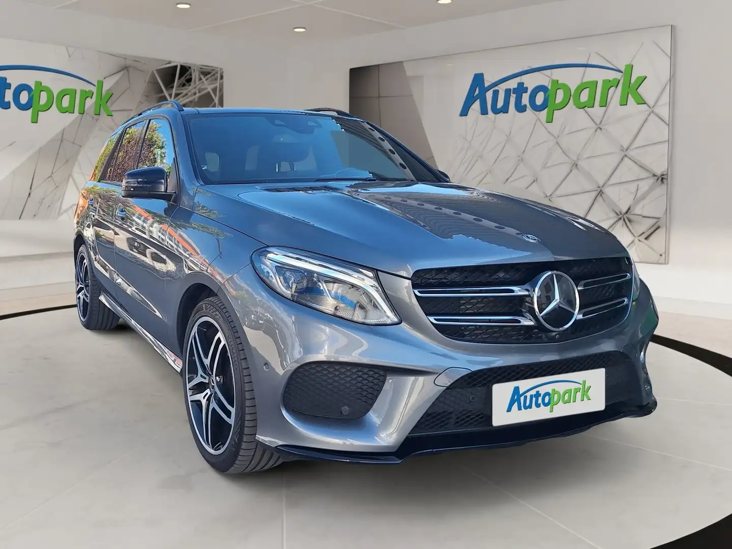 Mercedes-Benz GLE 350 d 4Matic AMG Line Austria Edition Silber - 2