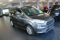 Ford Tourneo Courier 1.0 EcoBoost Titanium AHK