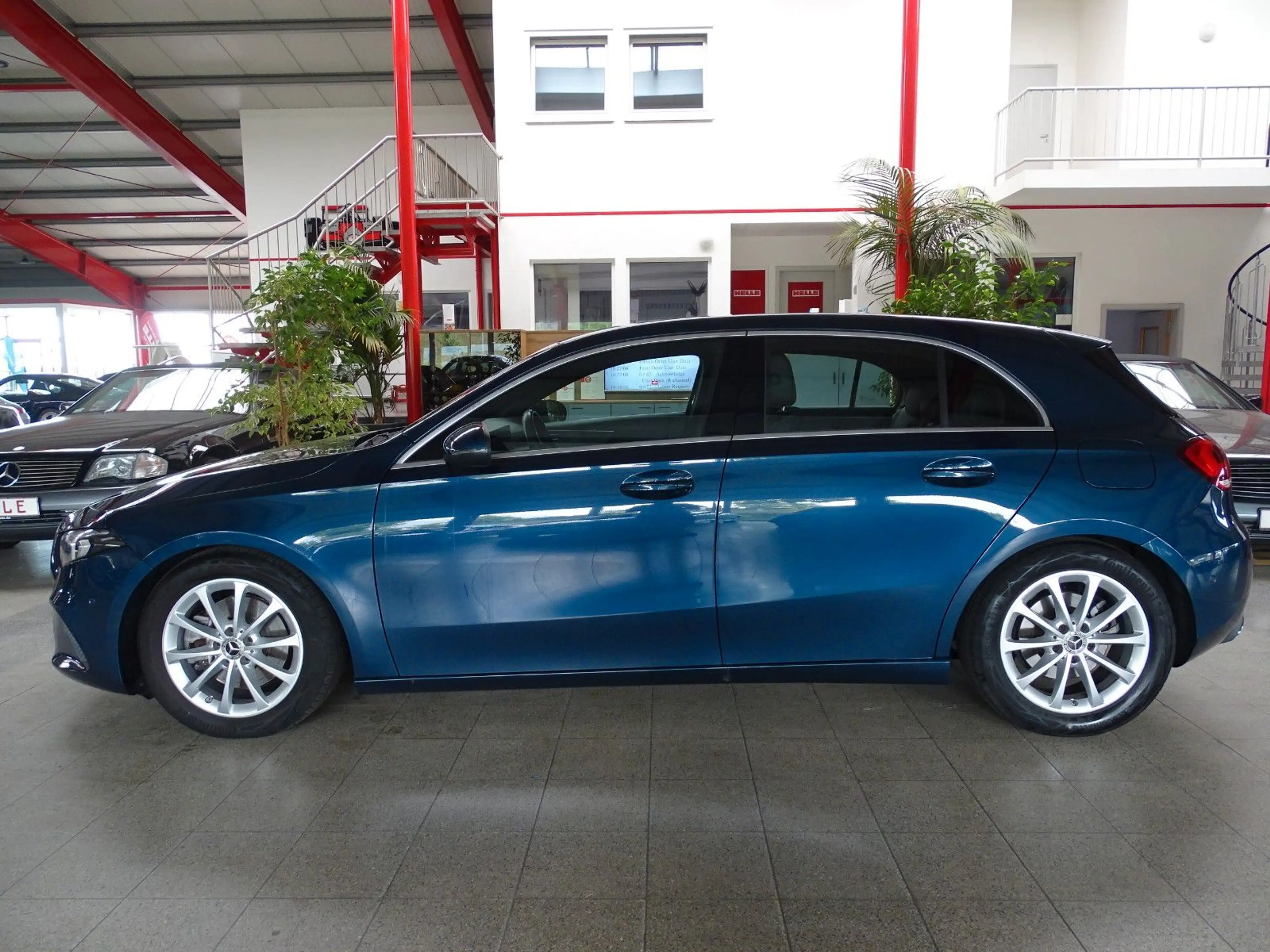 Mercedes-Benz A 220 A220 4Matic*AHK+ACC+KAMERA — photo 3