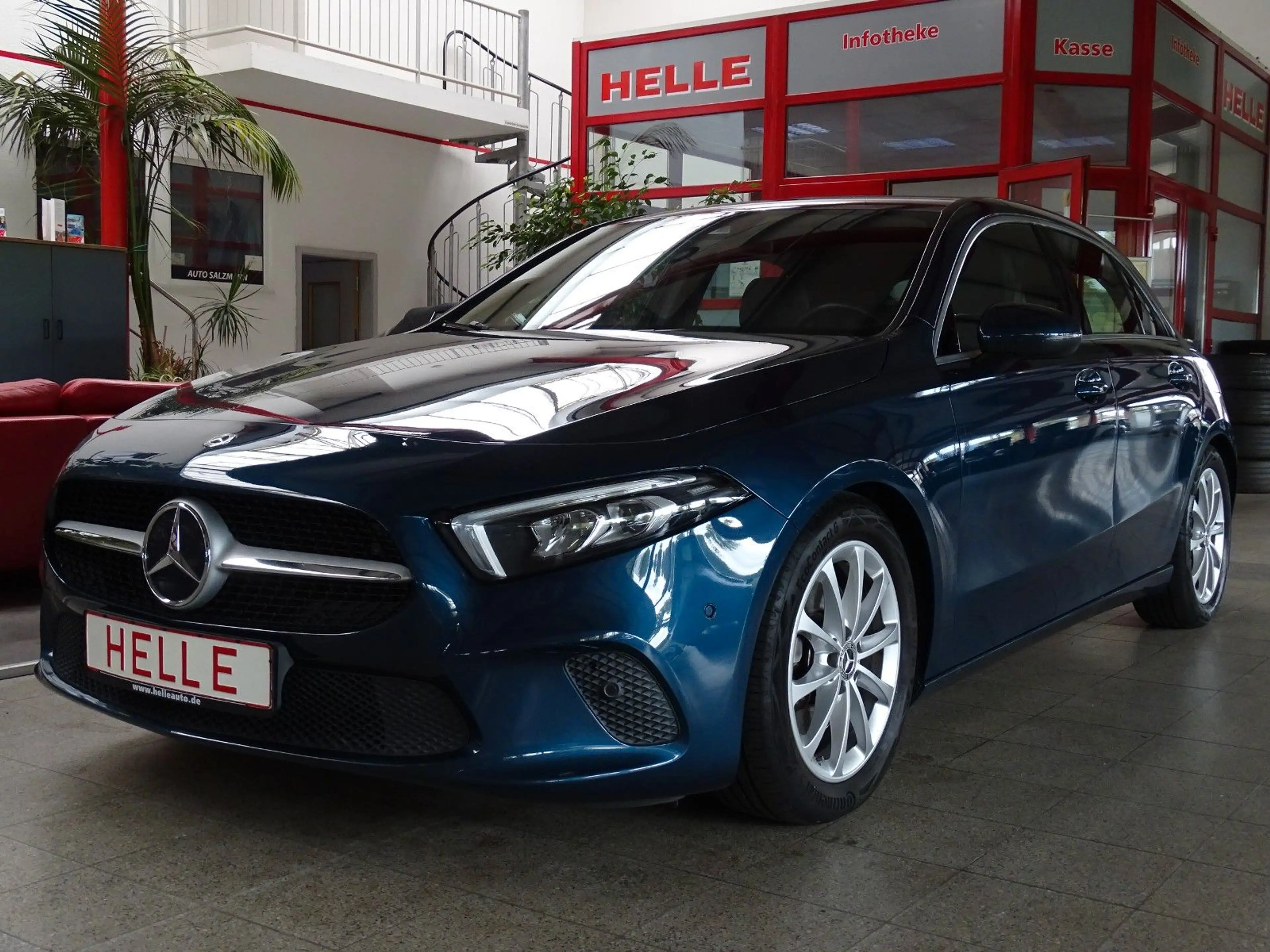 Mercedes-Benz A 220 A220 4Matic*AHK+ACC+KAMERA