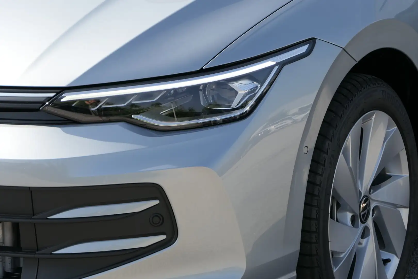 Volkswagen Golf Variant Business TSI Silber - 2