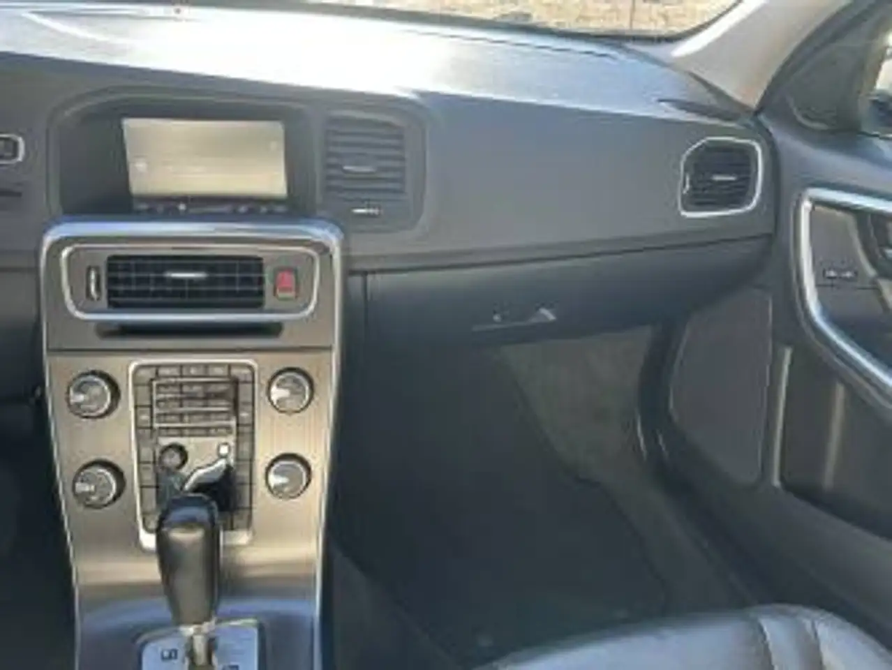 Volvo S60 снимка Volvo S60