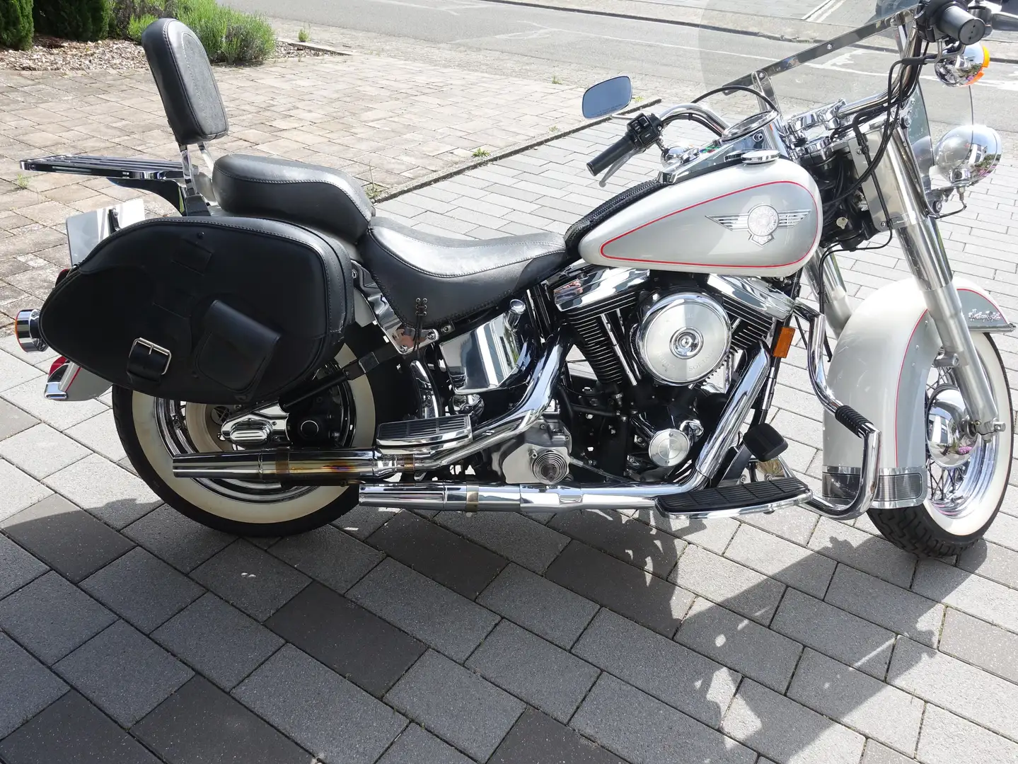 Harley-Davidson Heritage Softail FLST Weiß - 1
