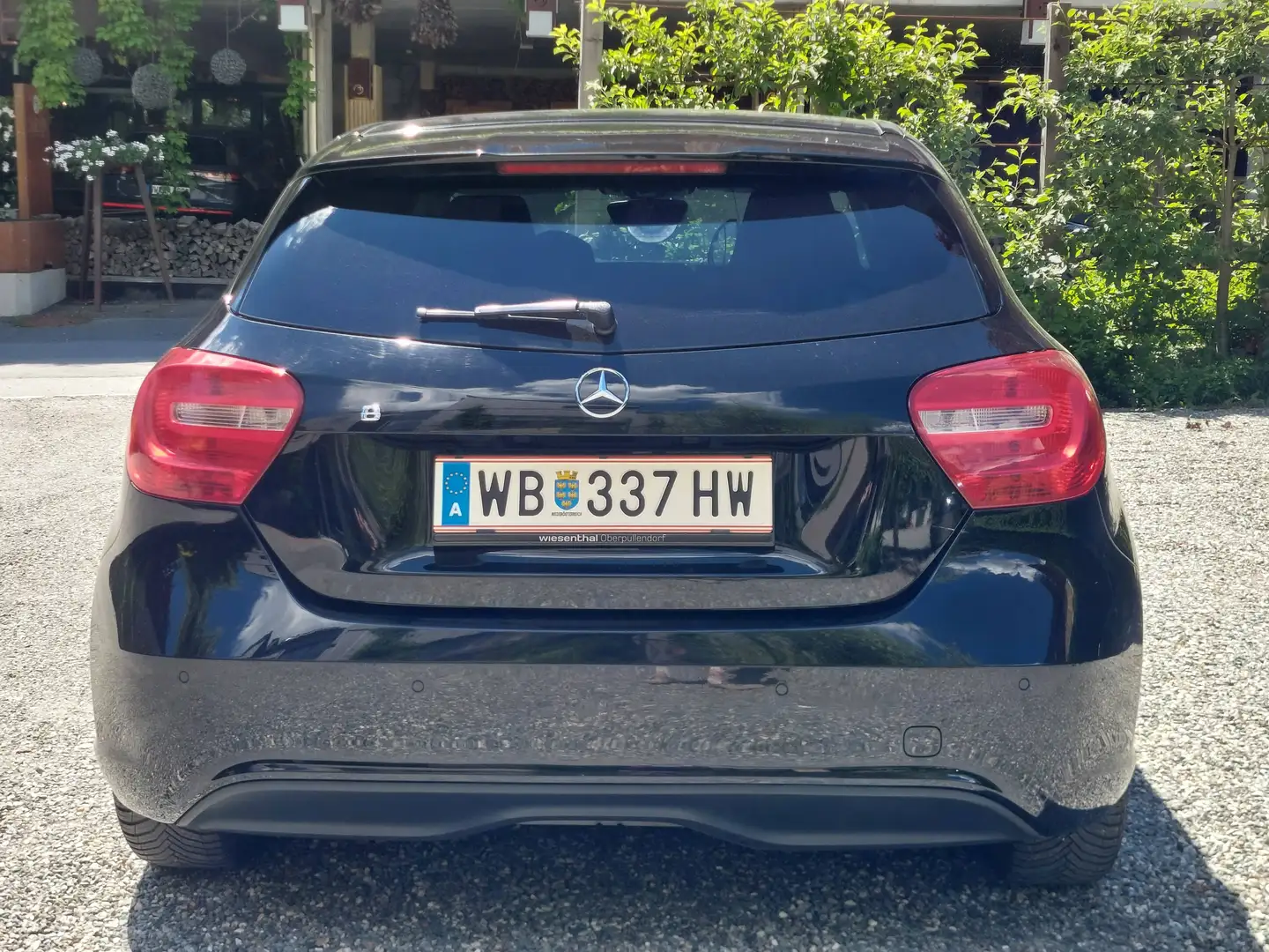 Mercedes-Benz A 180 A 180 CDI BlueEfficiency Edition Lifestyle Edition Lifestyle / urban Schwarz - 2
