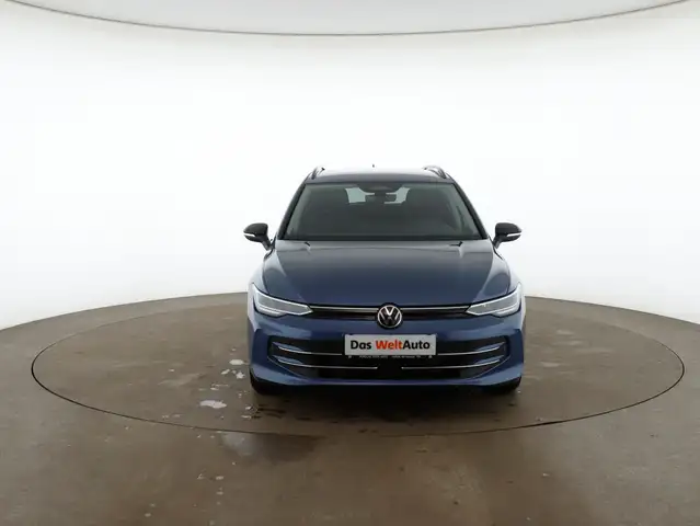 Volkswagen Golf view 3