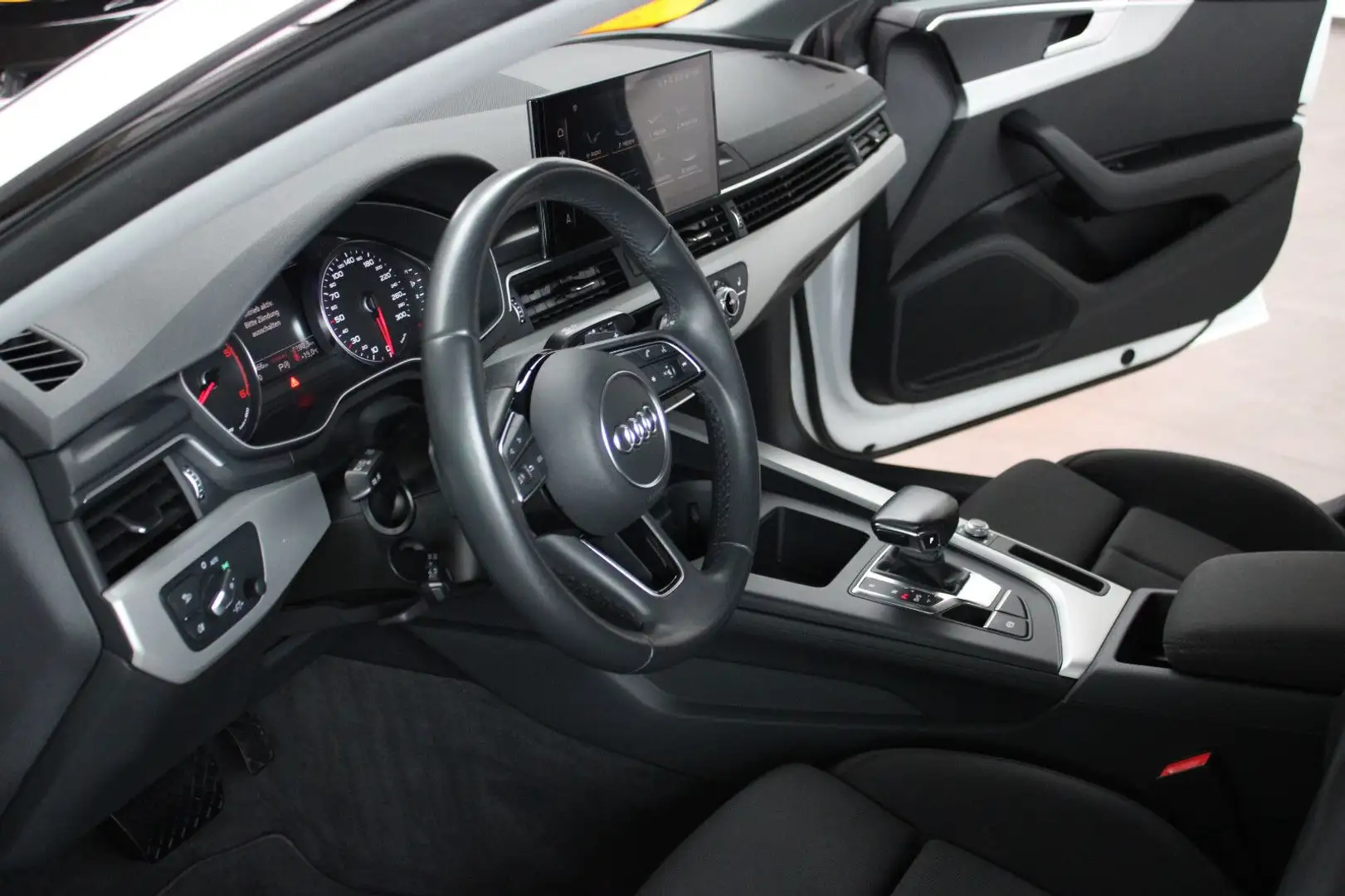 Audi A5 SPORTBACK 35 TDI BLACK S LINE/LED/19" SPORT Weiß - 2