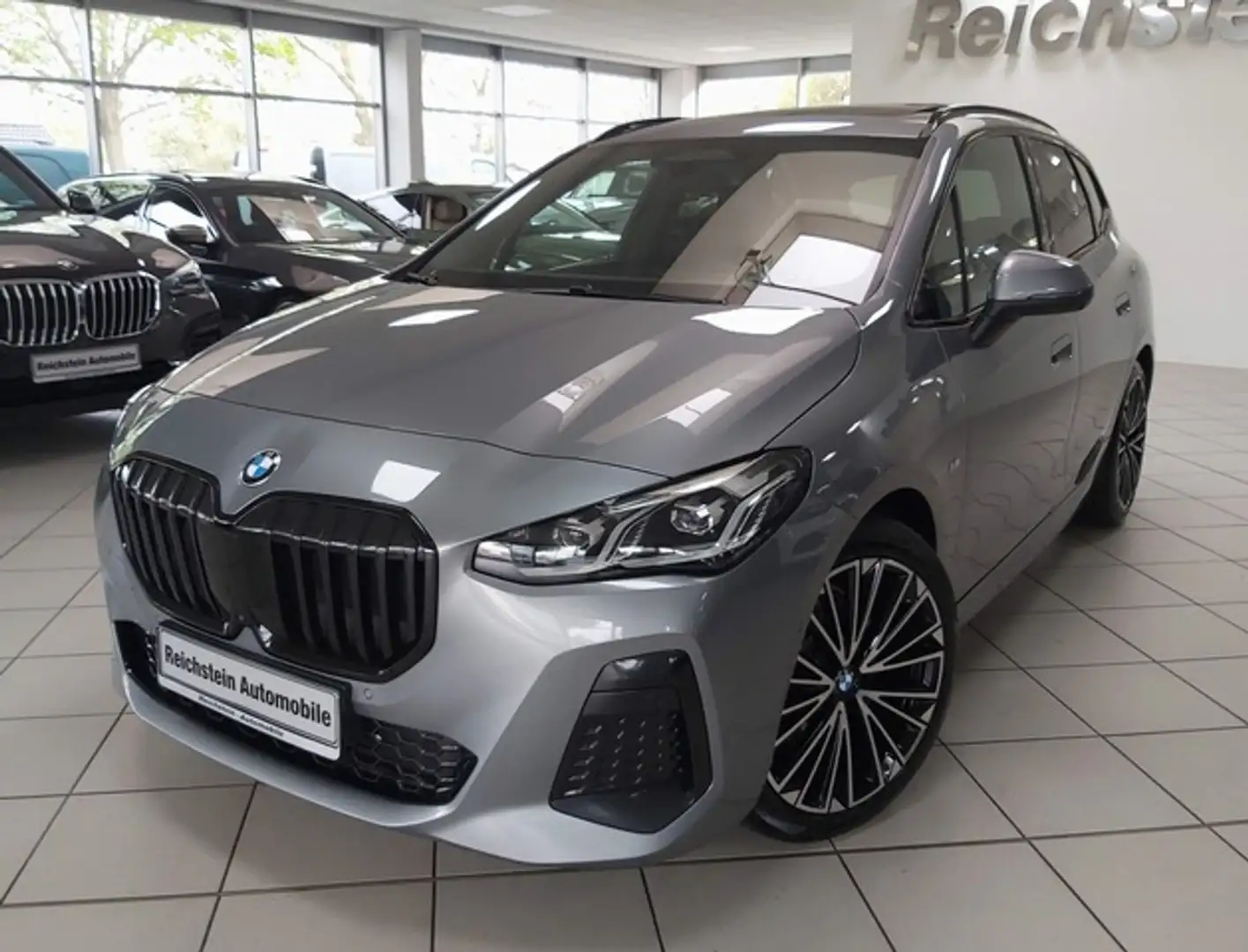 BMW 223 Active Tourer M Sport PANO AHK NETTO 24.200 Grau - 1