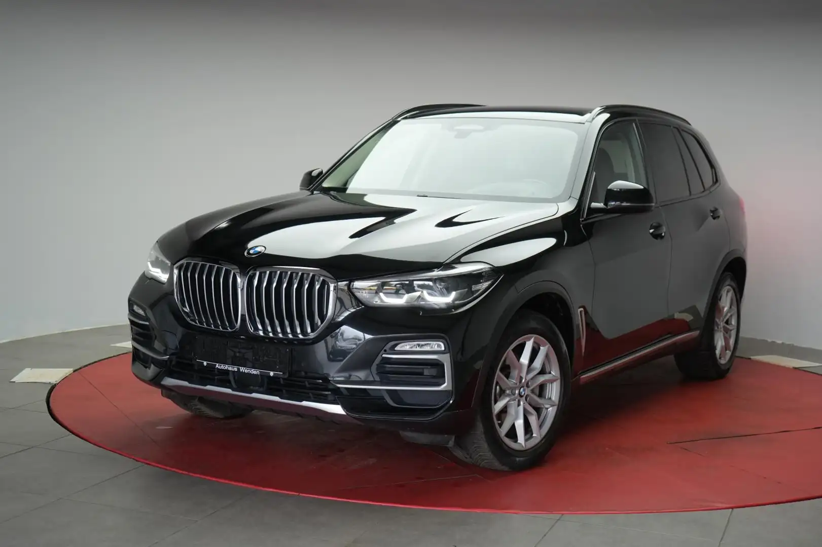 BMW X5 xDrive30d xLine Navi/Leder/ACC/H&K/Kamera/HUD Black - 2
