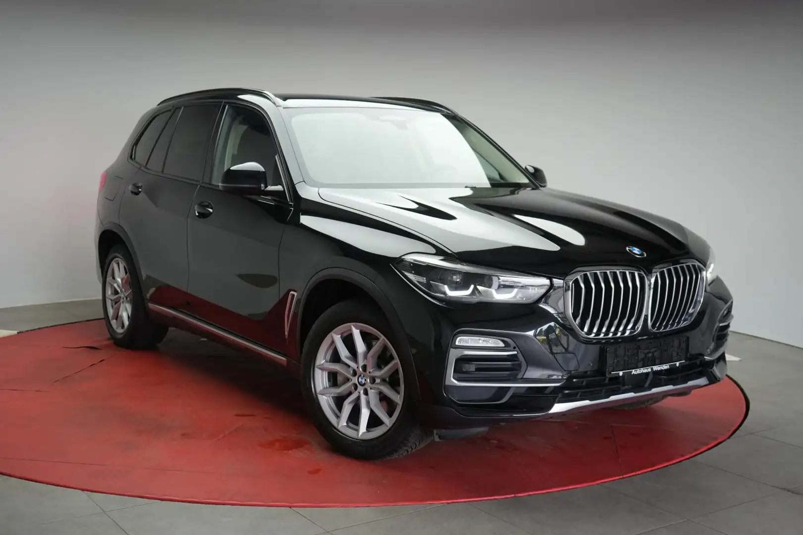 BMW X5 xDrive30d xLine Navi/Leder/ACC/H&K/Kamera/HUD Black - 1