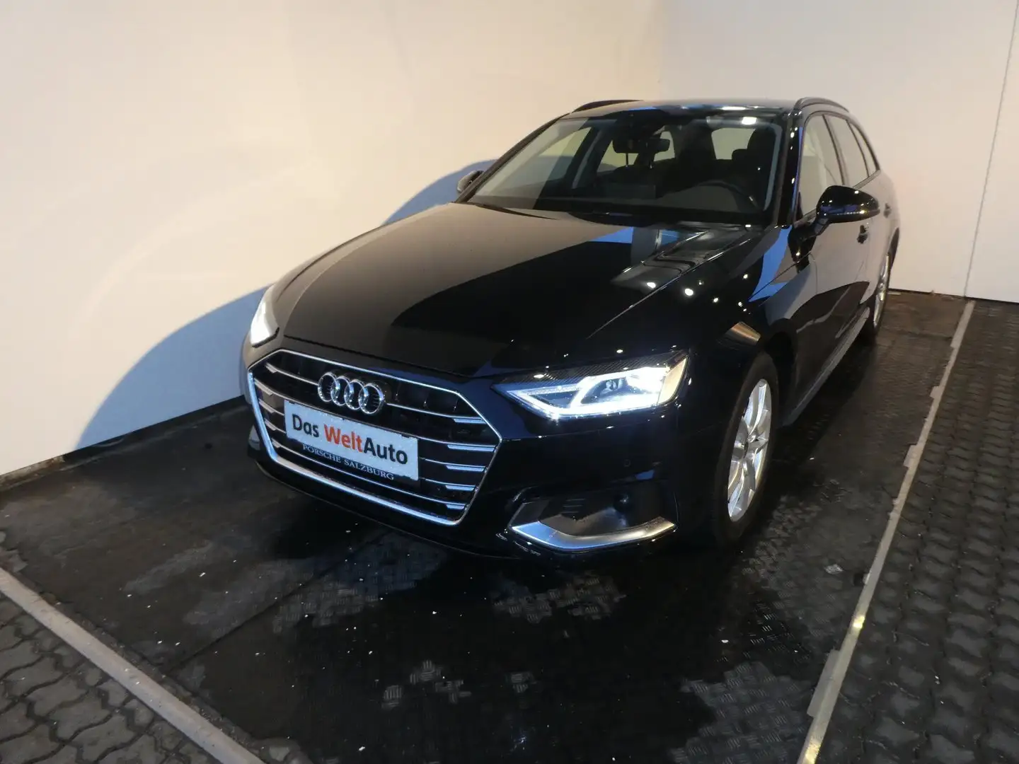 Audi A4 35 TDI advanced Schwarz - 1