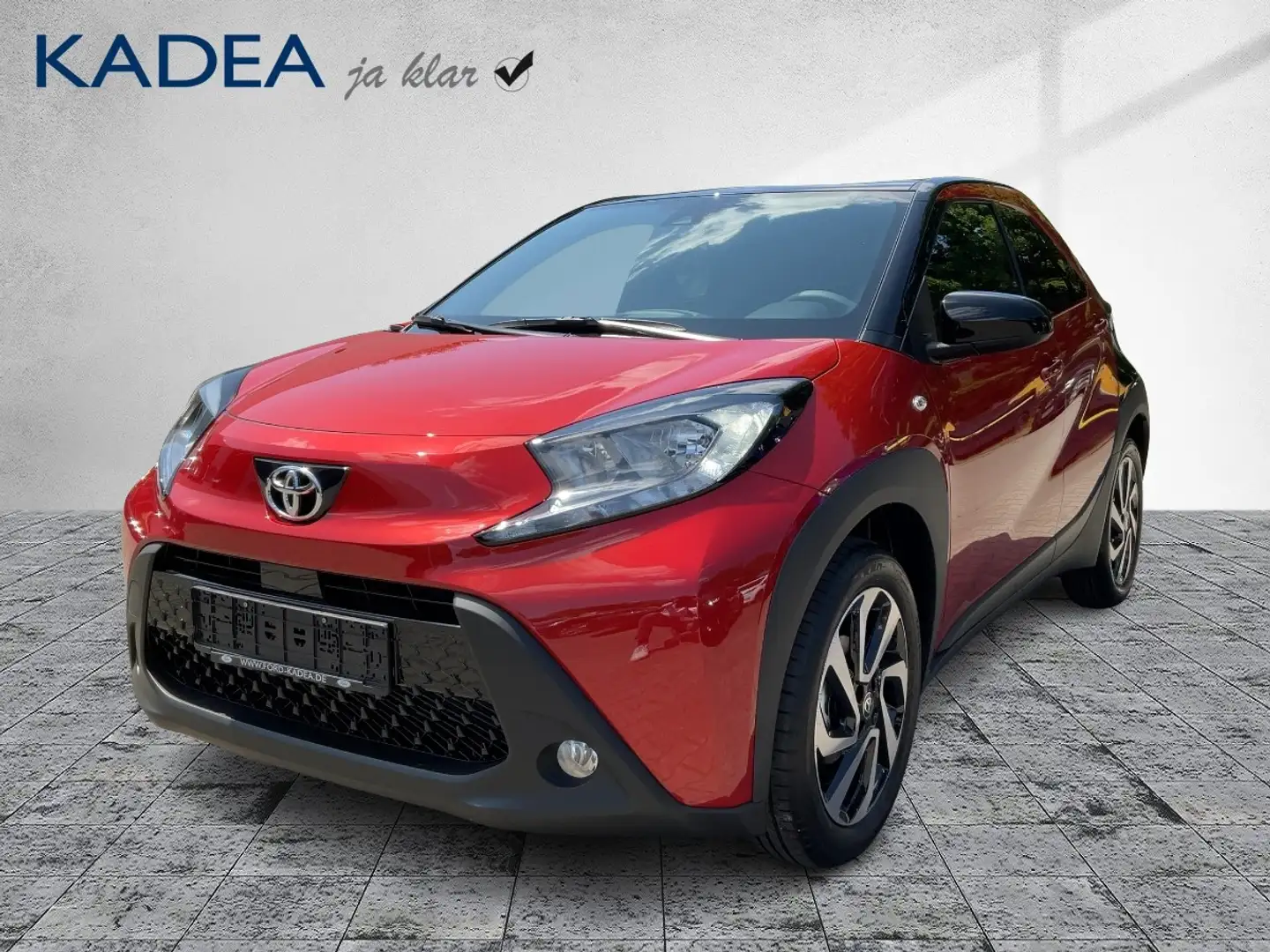 Toyota Aygo 1.0 Teamplayer +FLA SpurH KAM ACC Negro - 2