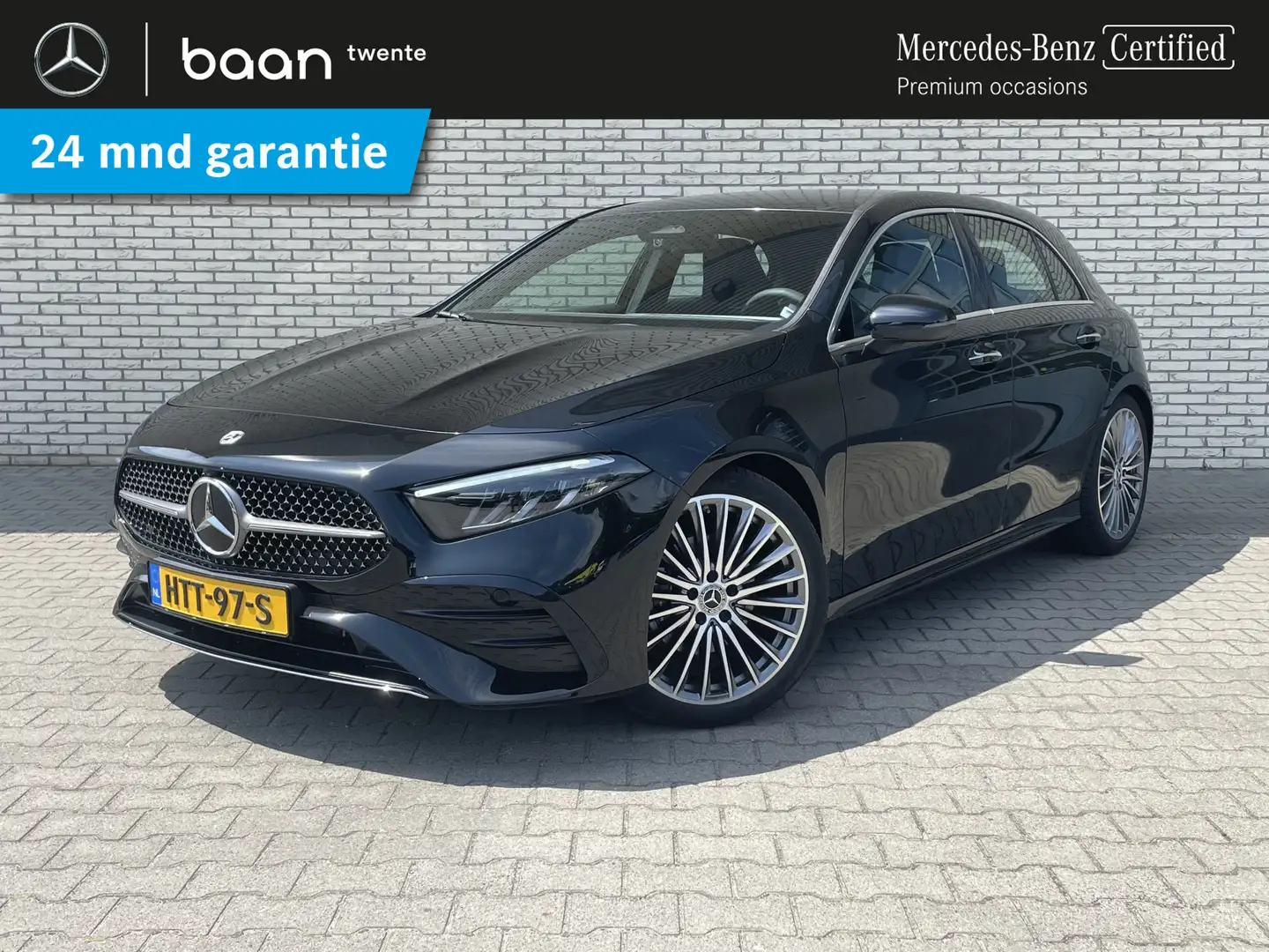 Mercedes-Benz A 180 AMG Line l Advanced Sound System l Augment Reality Zwart - 1