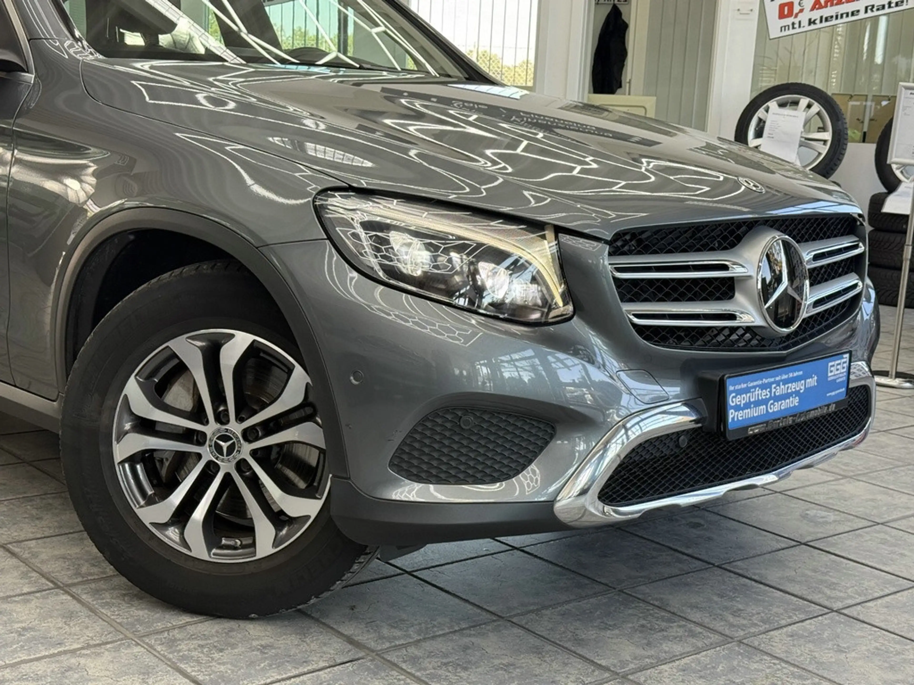 Mercedes-Benz GLC 250 CGI 4Matic Exclusive, LED, HUD, Kamera — photo 2