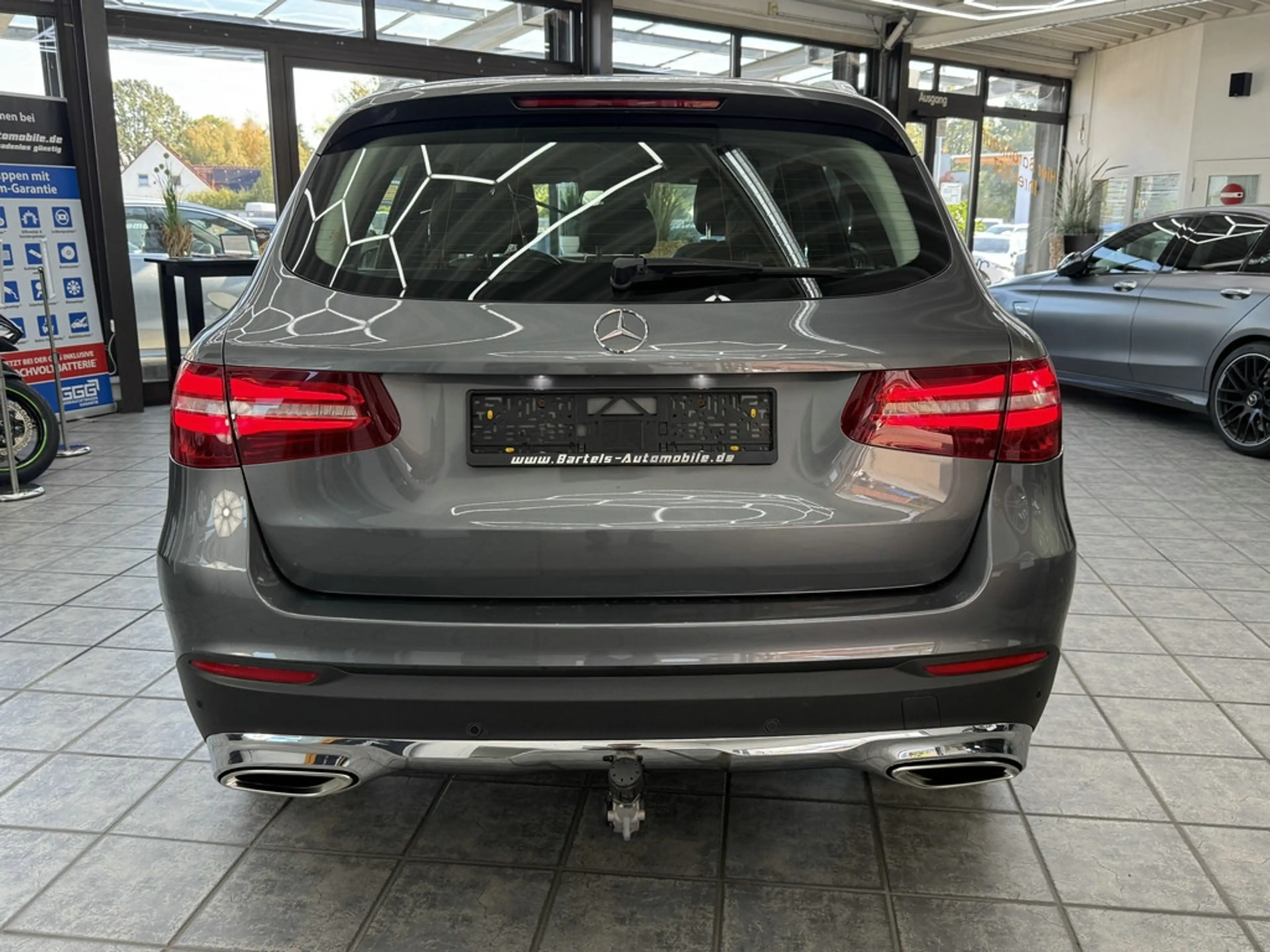 Mercedes-Benz GLC 250 CGI 4Matic Exclusive, LED, HUD, Kamera — photo 11