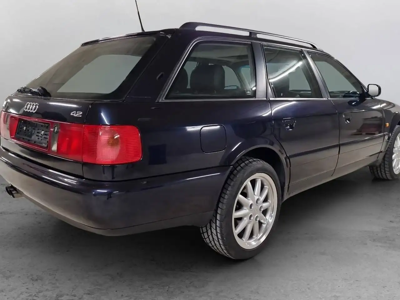 Audi S6 Avant 4.2 V8 4A C4 Modelljahr 1997 Modellpflege / Facelift, foto 2