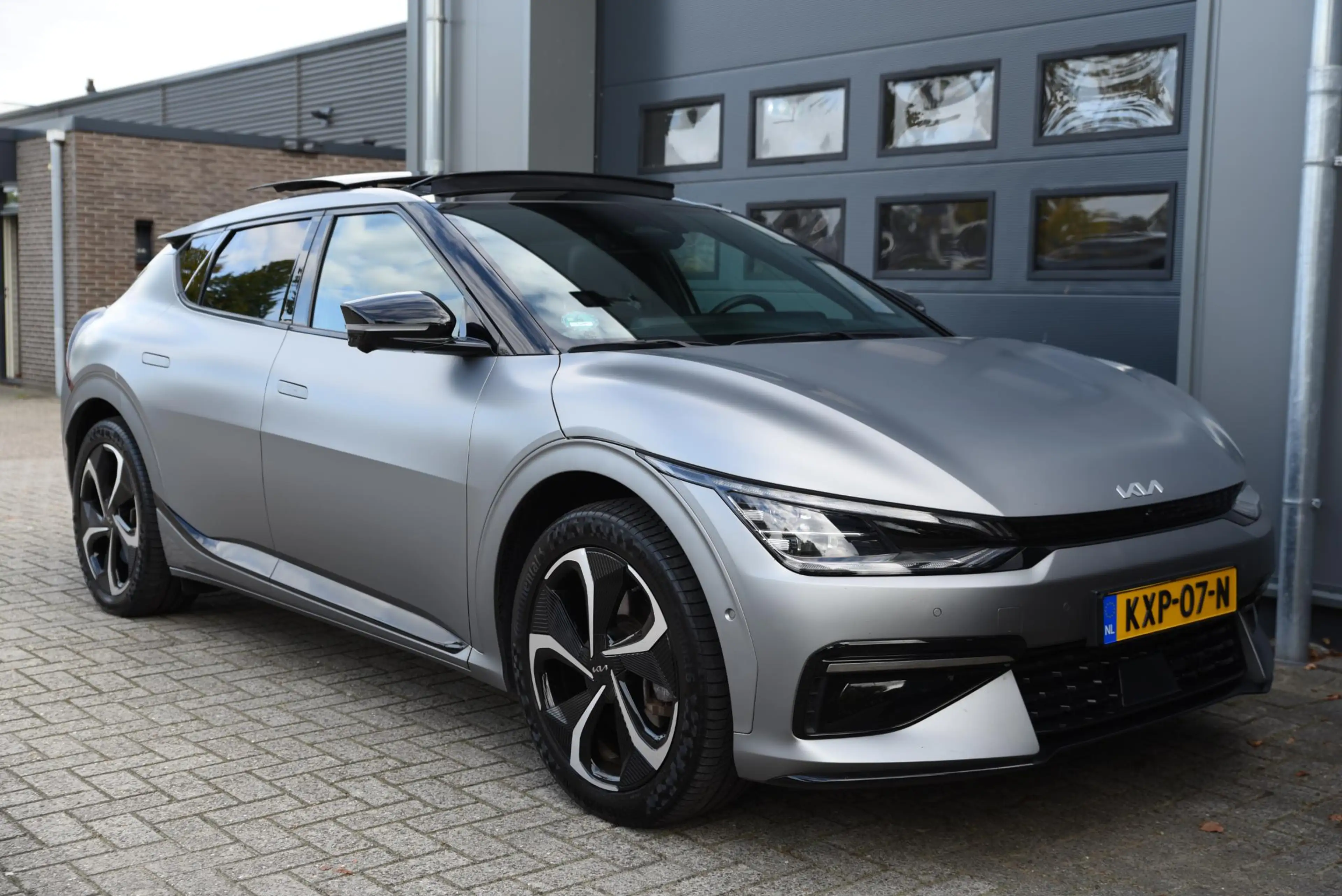 Kia EV6 GT-Line AWD 77.4 kWh — photo 40