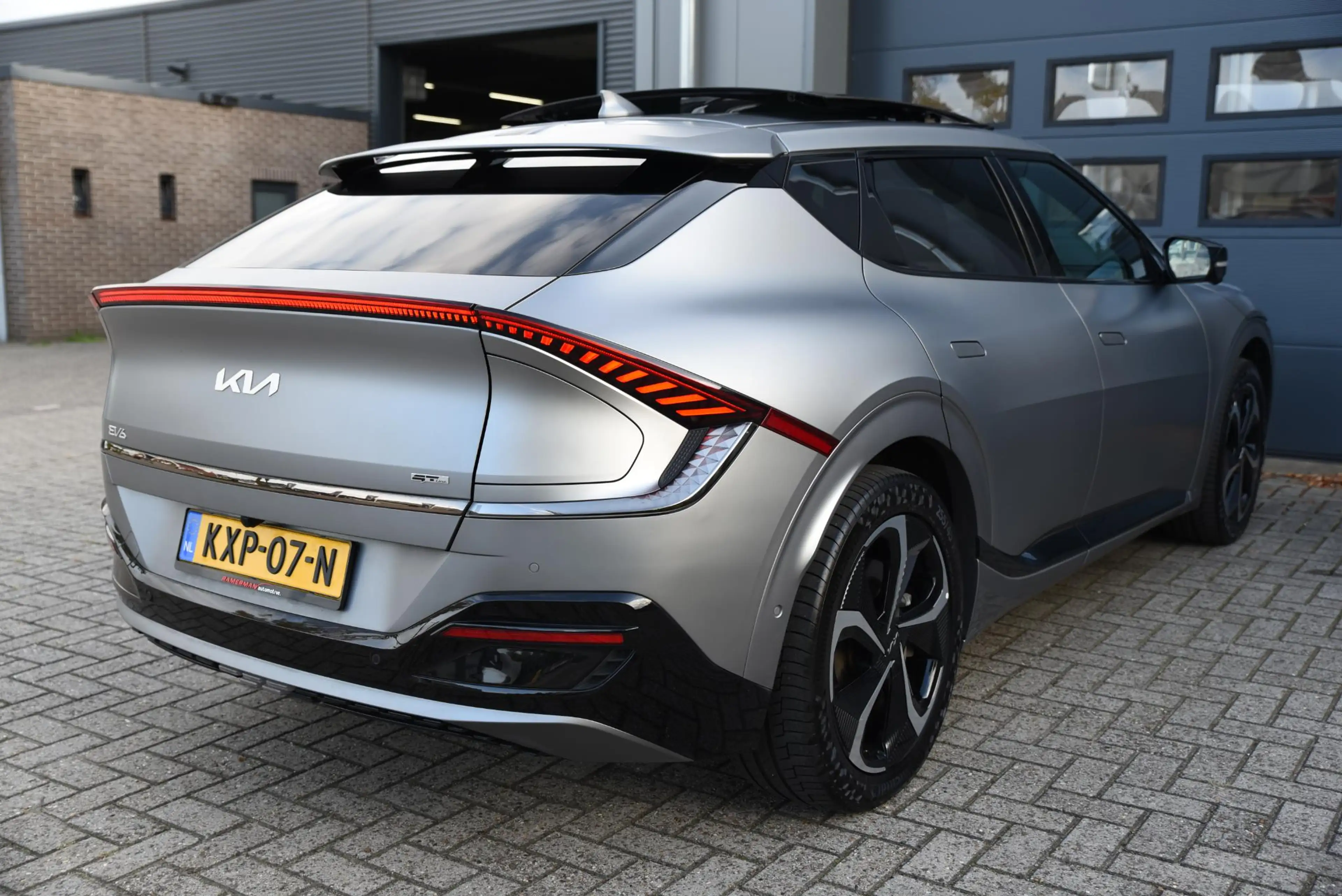Kia EV6 GT-Line AWD 77.4 kWh — photo 44