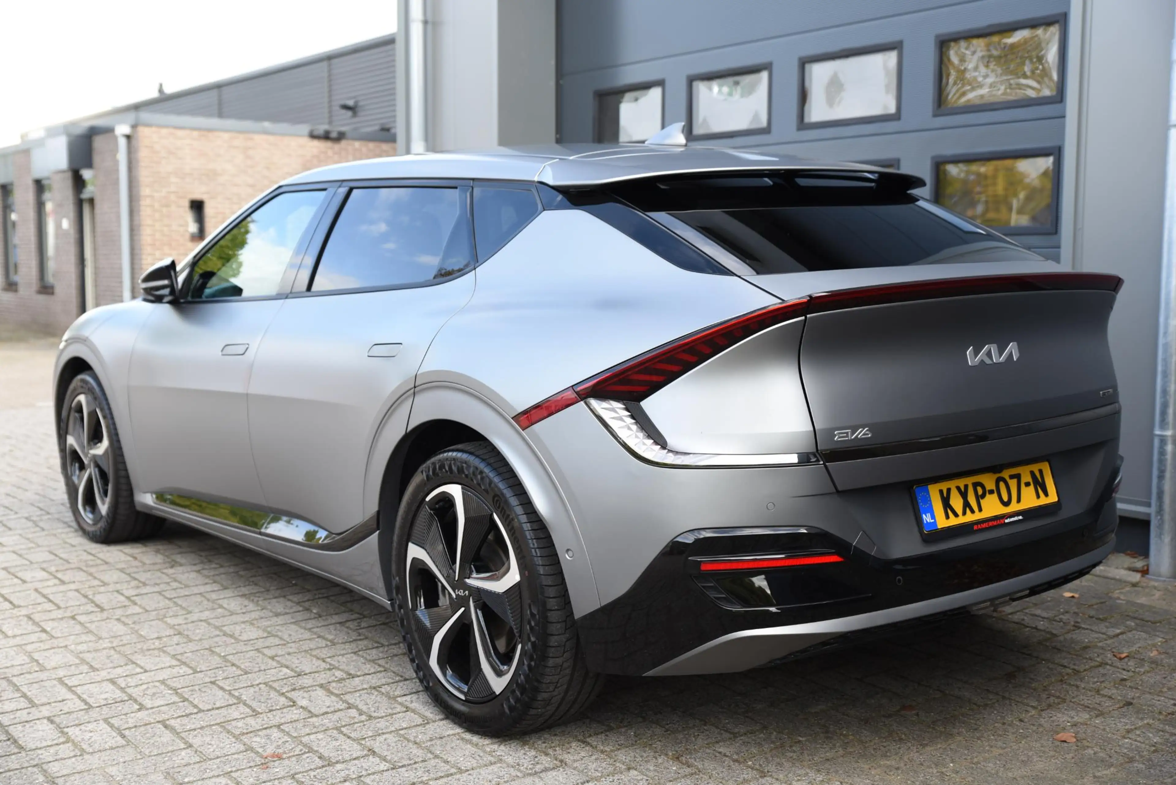 Kia EV6 GT-Line AWD 77.4 kWh — photo 12