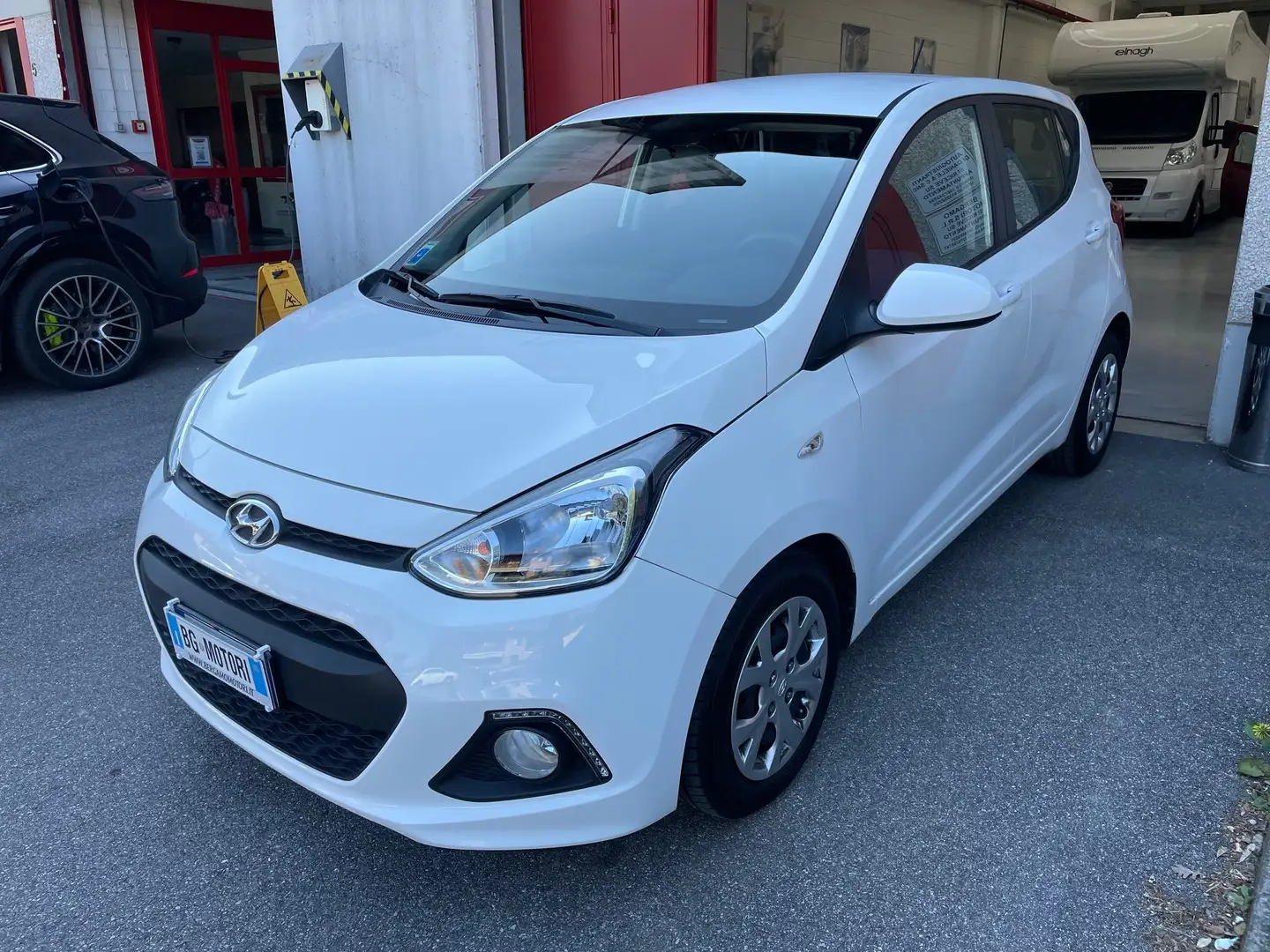 Hyundai i10 i10 1.0 Sound Edition econext Gpl E6 Bianco - 1