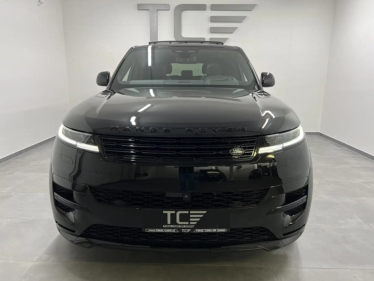 Land Rover Range Rover Sport 3,0 i6 P510e PHEV AWD First Edition Aut. Schwarz - 2