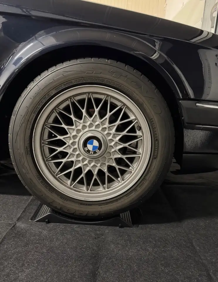 BMW 320i, foto 3