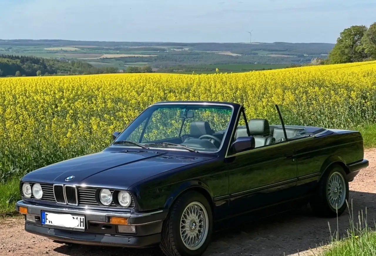 BMW 320i, foto 1