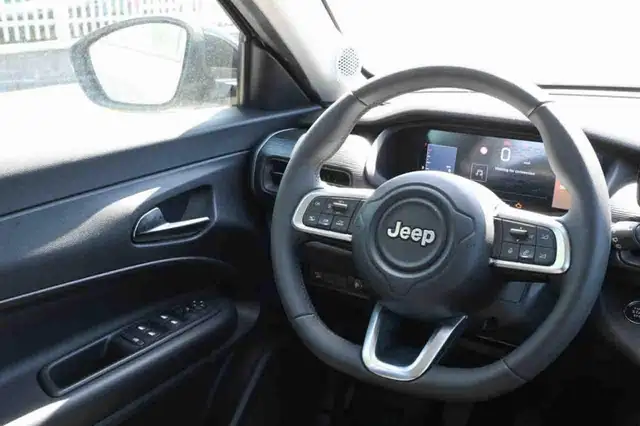 Jeep Avenger view 12