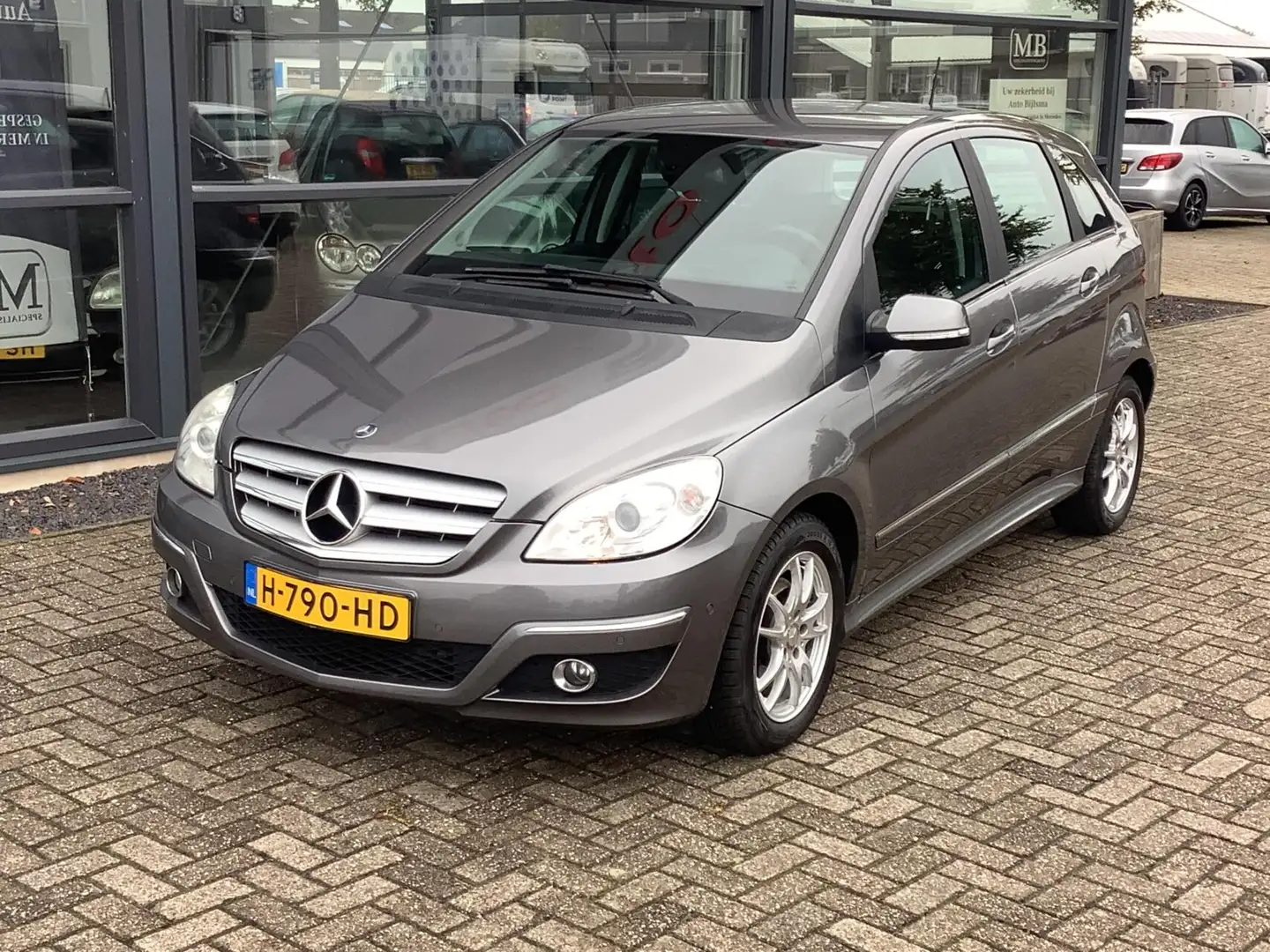 Mercedes-Benz B 200 automaat, cruise, airco Gris - 2
