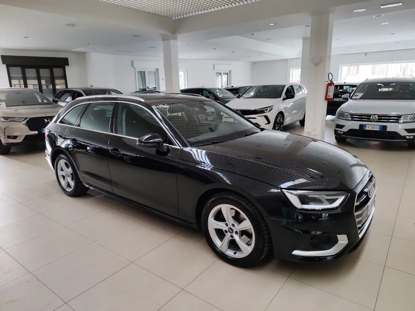 Audi A4 Avant 30 TDI 136cv S-tronic MHEV Adap. Cruise LED Nero - 2
