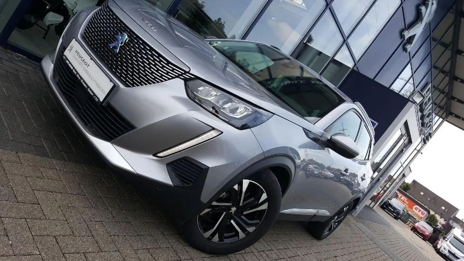 Peugeot 2008 e- Allure Grau - 1