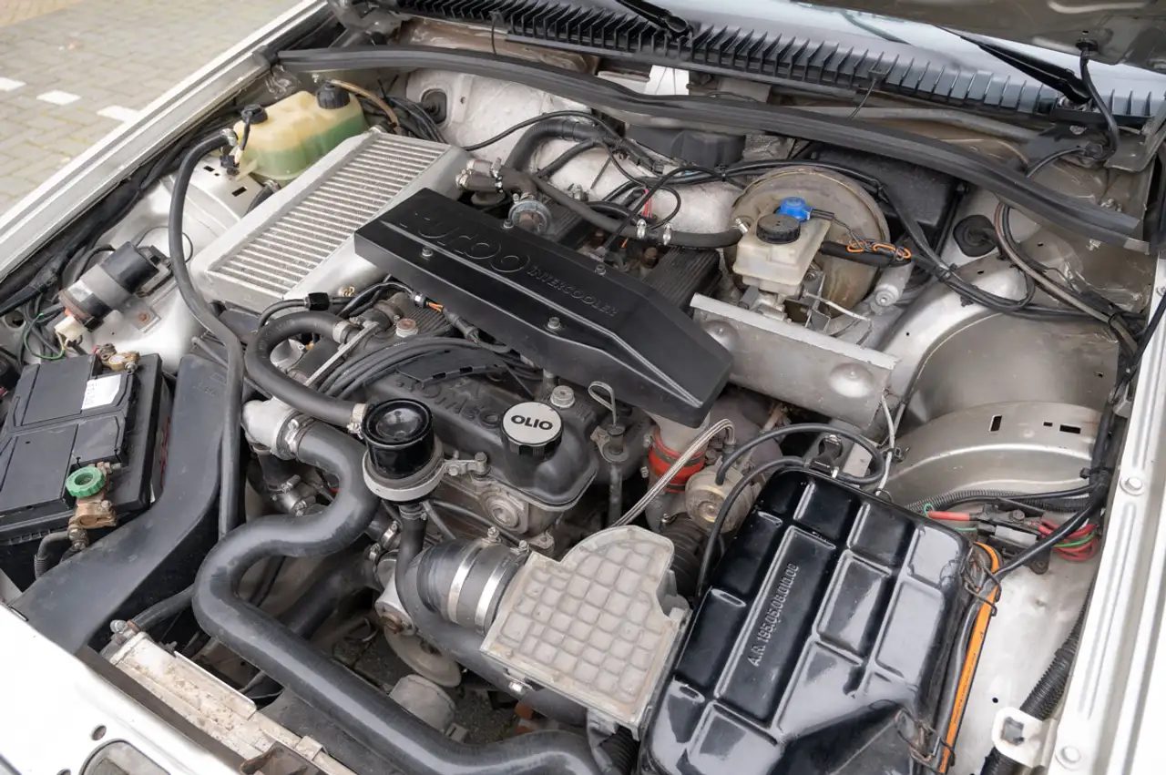 Alfa Romeo 75 1.8 Turbo Zender, foto 10