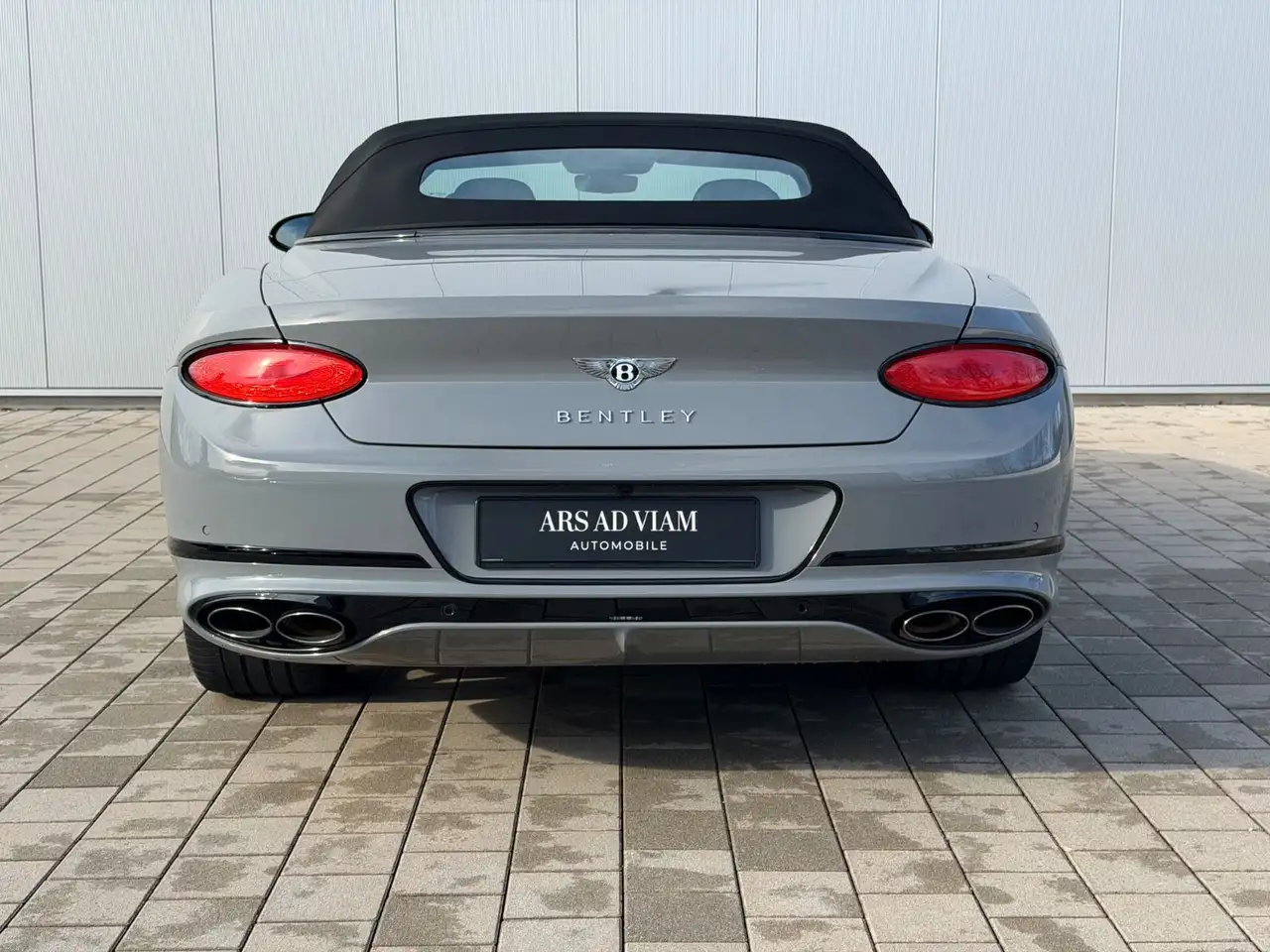 Bentley Continental GTC 2023 — фото 7