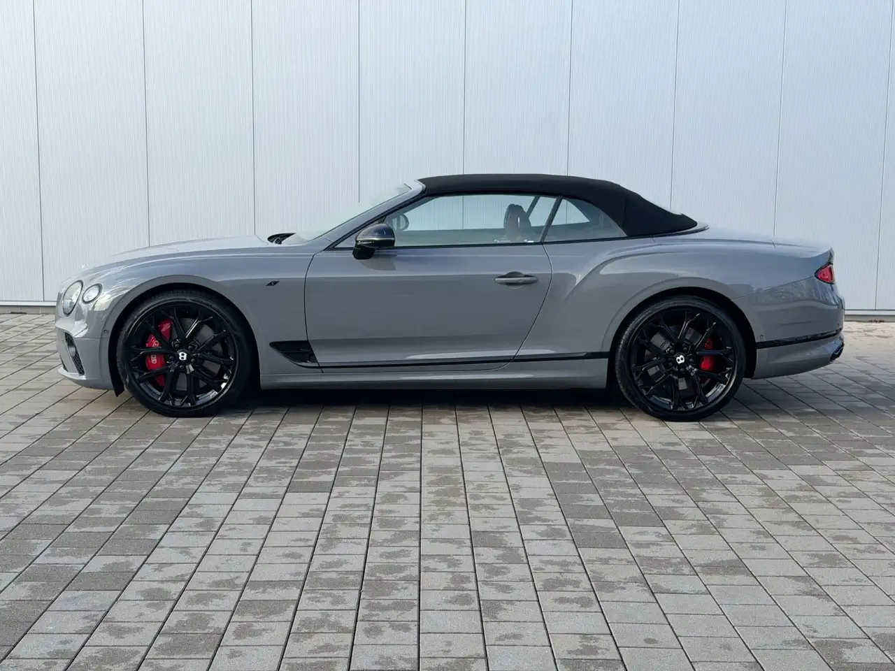 Bentley Continental GTC 2023
