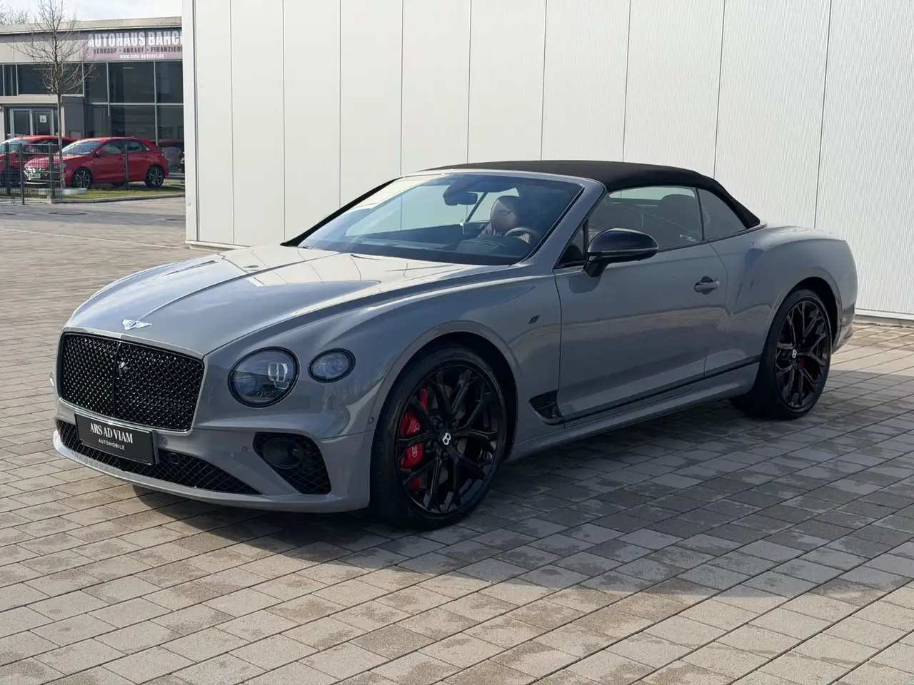Bentley Continental GTC 2023