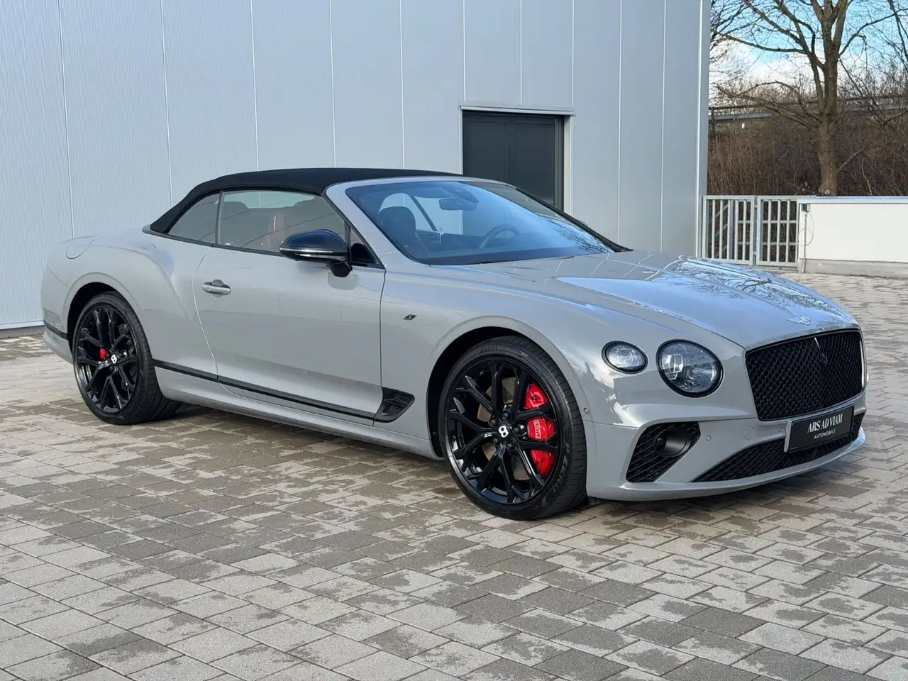 Bentley Continental GTC 2023