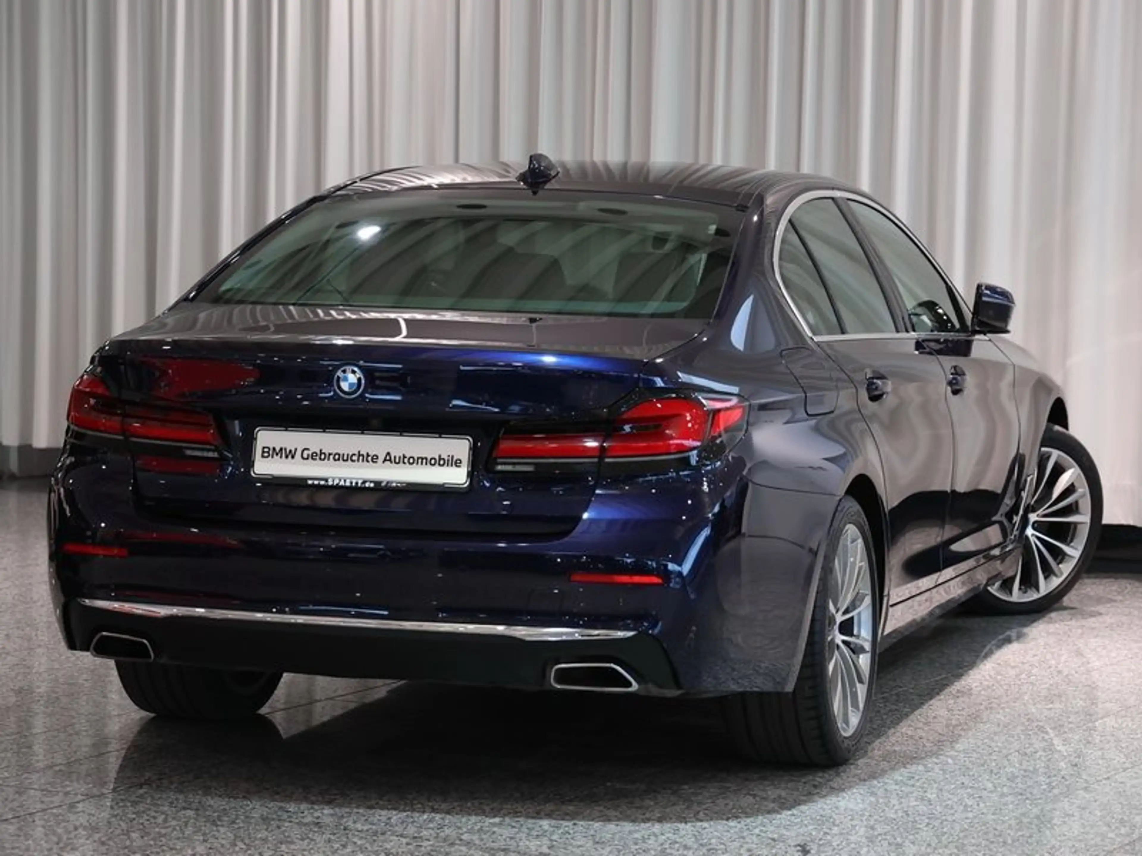 BMW 545 e xDrive Limousine DAB WLAN GSD Komfortzg. — photo 3