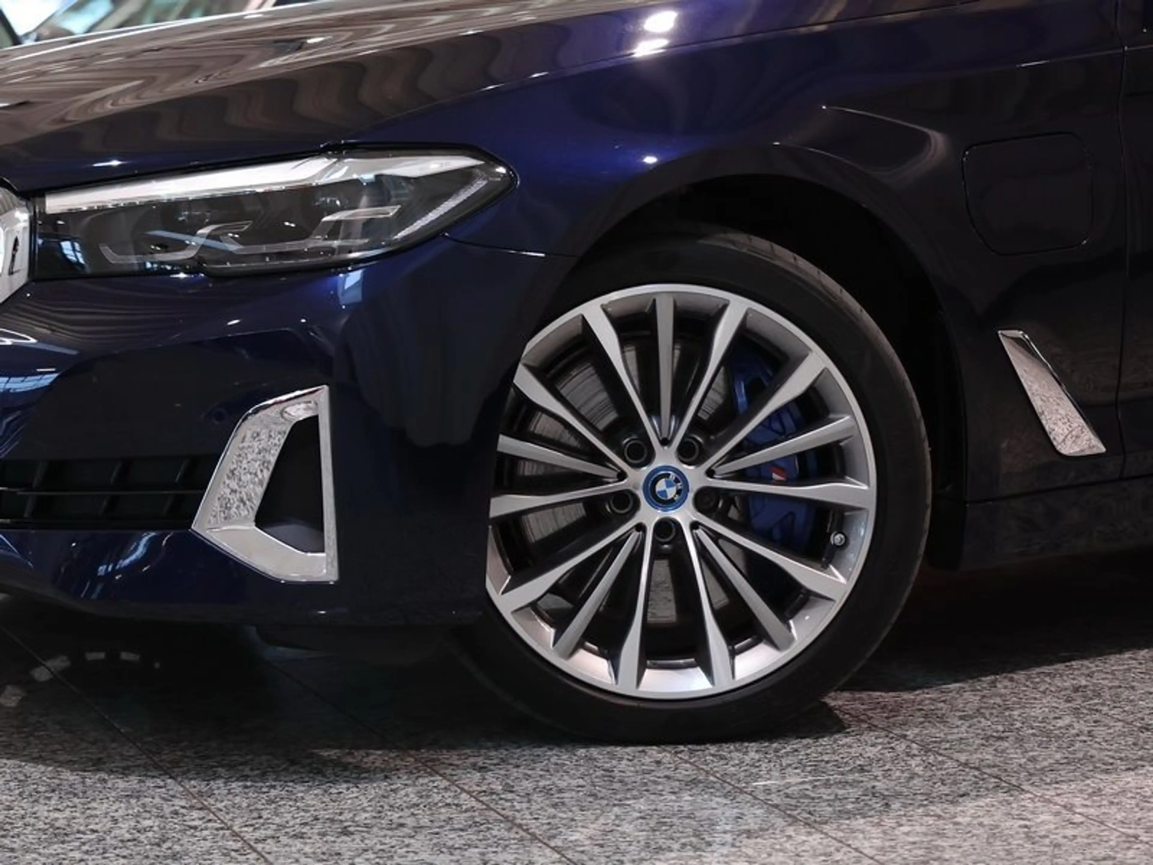 BMW 545 e xDrive Limousine DAB WLAN GSD Komfortzg. — photo 14